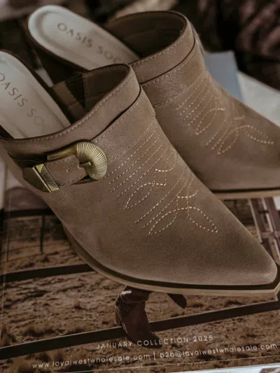 Oasis Society Dixie Mule In Dark Taupe