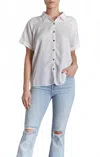 Oat New York Feminine Cocoon Button Front Top In White In Neutral