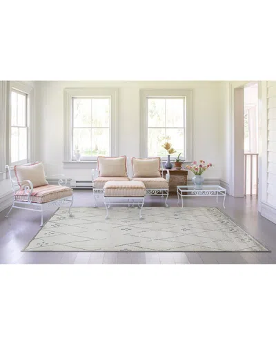 Obeetee Hand Tufted Adab Wool Rug In White