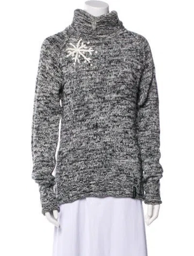 Pre-owned Obermeyer Turtleneck Sweater In White