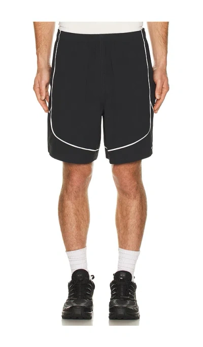 Obey Corner Short In Black