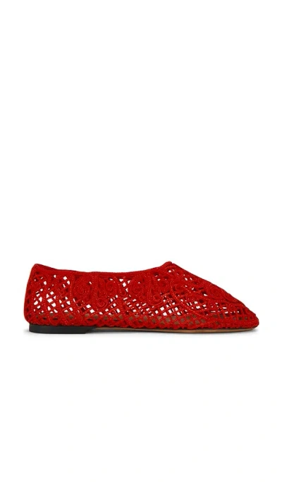 Odissi Iris Flat In Red