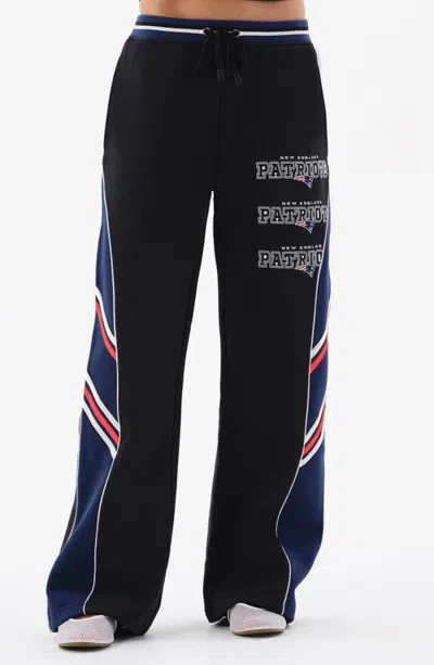 Off Season Colorblocked Fleece Straight Leg Pants In Black/patriots