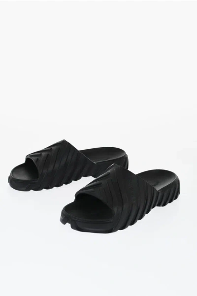 Off-white Embossed Exploration Sliders