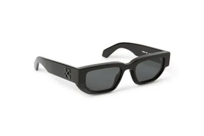 Pre-owned Off-white Greeley Square Sunglasses Black/dark Grey (oeri115s24pla0011007-fr)