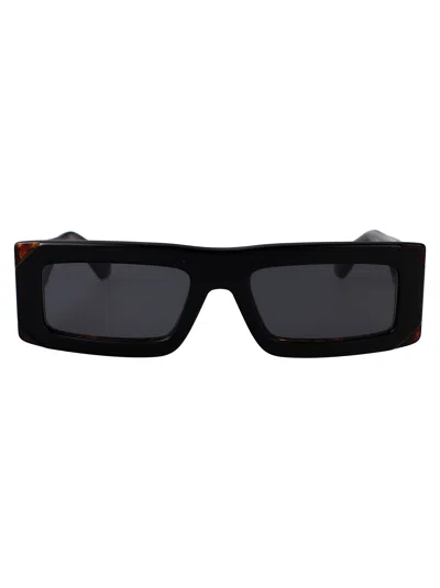 Off-white Laurel Sunglasses In Black Dark Grey