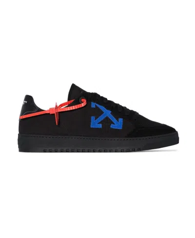 Off-white Logo Low-cut Casual Sneakers In Black