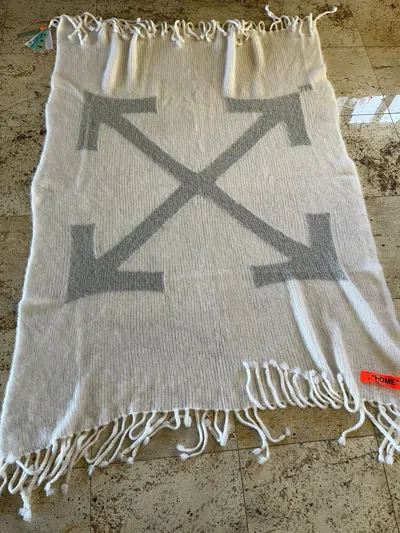 Pre-owned Off-white Mohair Arrow Blanket In Ivory