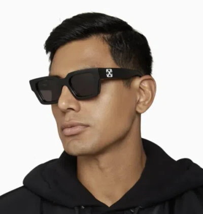 Pre-owned Off-white Oeri126s24pla0011007 Virgil Black Dark Grey Sunglasses In Gray