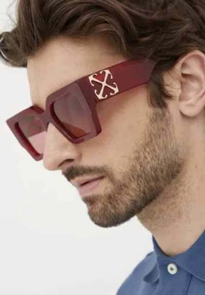 Pre-owned Off-white Oeri128s24pla0012828 Catalina Sunglasses In Red