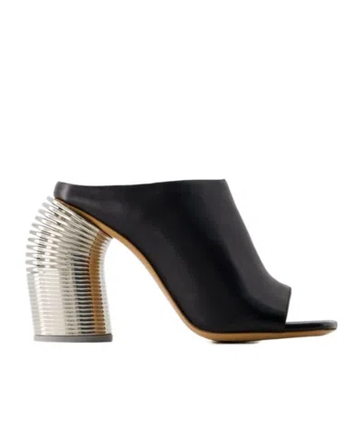 OFF-WHITE OPEN-TOED HIGH-HEELED SANDALS