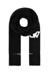 Off-white Wool Scarf With Fringed Ends And Ribbed Texture In 1004