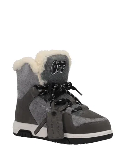 Off-white Shearling Boots In Black
