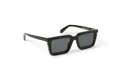 Pre-owned Off-white Tucson Square Sunglasses Black/dark Grey (oeri113s24pla0011007-fr)