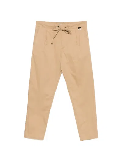 Officina 36 Drawstring-waist Pleated Trousers In Brown