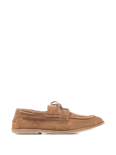 Officine Creative 러브 001 스웨이드 보트 슈즈 In Brown