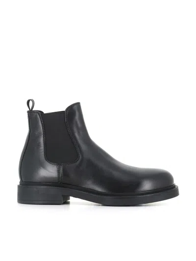 Officine Creative Engineer 006 Chelsea Boots In Black