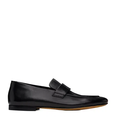 Officine Creative Round Toe Loafers In Black