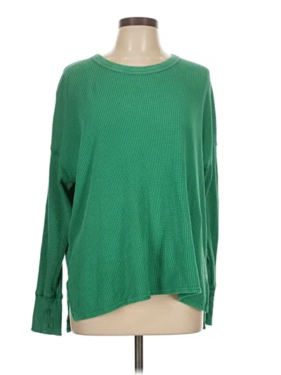 Pre-owned Offline By Aerie Long Sleeve T-shirt In Green