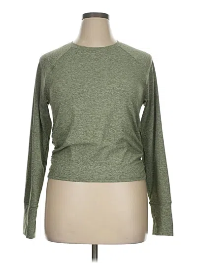 Pre-owned Offline By Aerie Long Sleeve T-shirt In Green