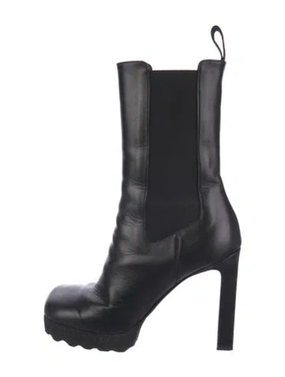 Pre-owned Off-white Leather Chelsea Boots In Black