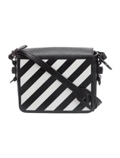 Pre-owned Off-white Leather Shoulder Bag In Black