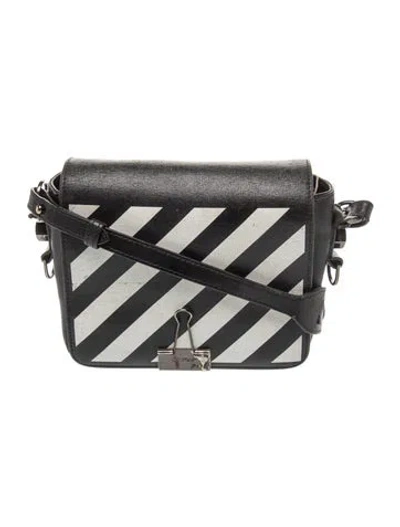 Pre-owned Off-white Leather Shoulder Bag In Black