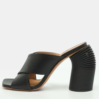 Pre-owned Off-white Spring Size 39 Black Leather Criss Cross Mules