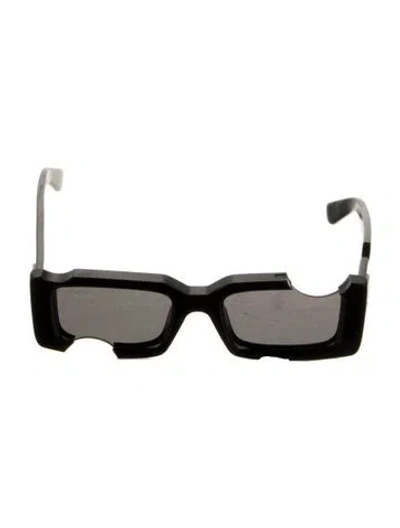Pre-owned Off-white Square Tinted Sunglasses In Black