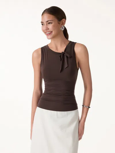Oglmove Milky Smooth Round Neck Sleeveless Top With Bow In Brown