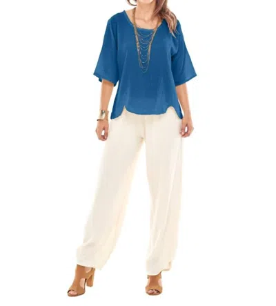 Oh My Gauze Scallop Top In Azul In Blue