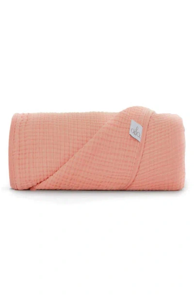 Oilo Organic Cotton Muslin Throw Blanket In Rose