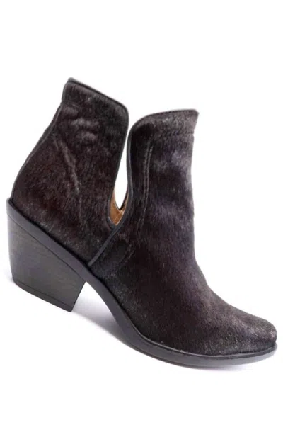Old Cutler Women's West 2 Pony Boots In Black