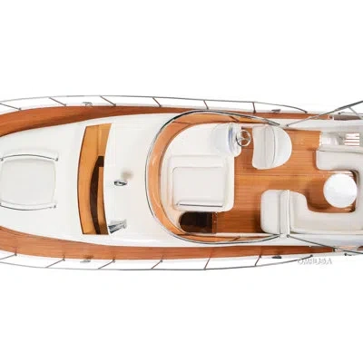 Old Modern Handicrafts Manhattan 64 Sunseeker In White