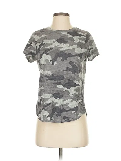 Pre-owned Old Navy Active T-shirt In Gray