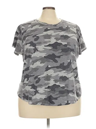 Pre-owned Old Navy Active T-shirt In Gray