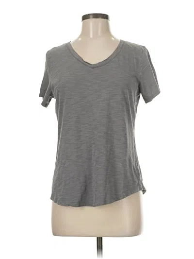 Pre-owned Old Navy Active T-shirt In Gray