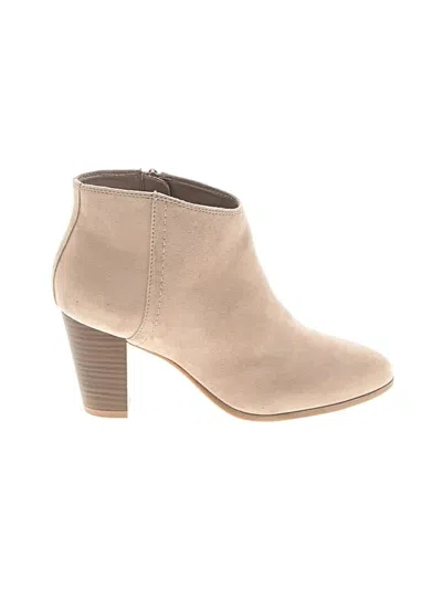 Pre-owned Old Navy Ankle Boots In Brown