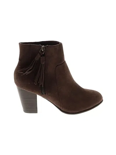 Pre-owned Old Navy Ankle Boots In Brown