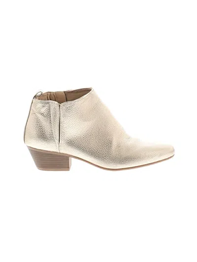 Pre-owned Old Navy Ankle Boots In Gold
