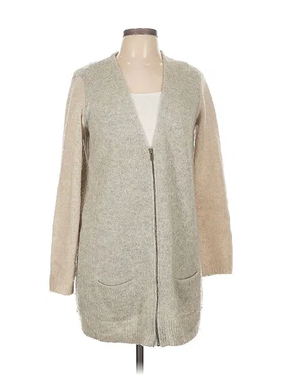 Pre-owned Old Navy Cardigan Sweater In White