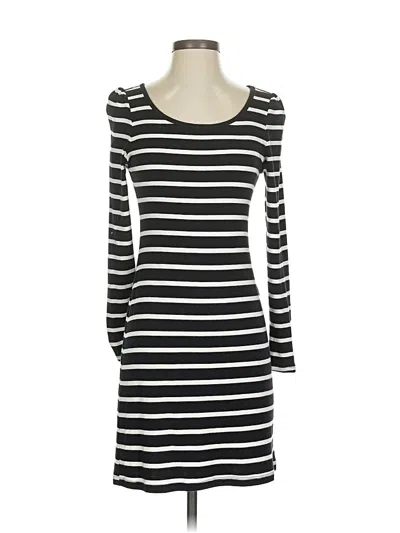 Pre-owned Old Navy Casual Dress In Black