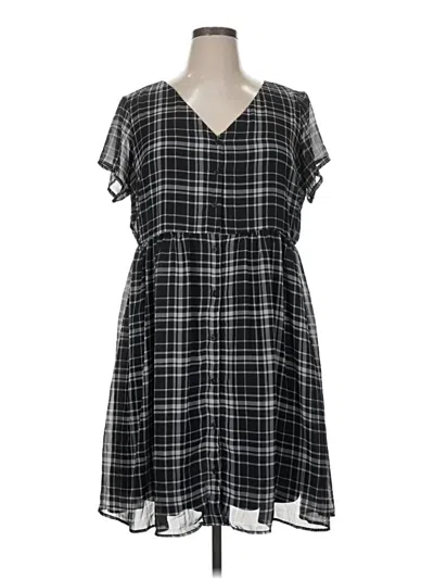 Pre-owned Old Navy Casual Dress In Black