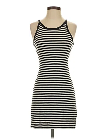 Pre-owned Old Navy Casual Dress In Black