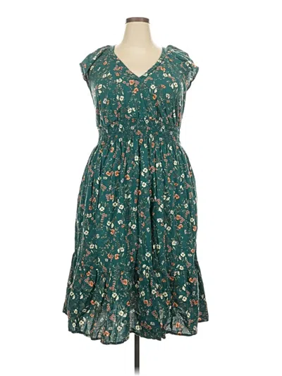 Pre-owned Old Navy Casual Dress In Green