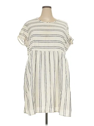 Pre-owned Old Navy Casual Dress In Ivory