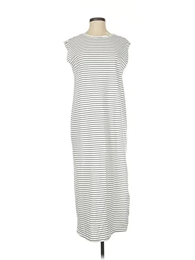 Pre-owned Old Navy Casual Dress In White