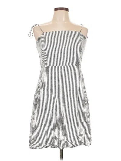 Pre-owned Old Navy Casual Dress In White