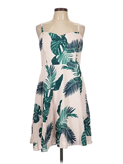 Pre-owned Old Navy Casual Dress In White