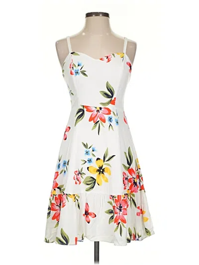 Pre-owned Old Navy Casual Dress In White